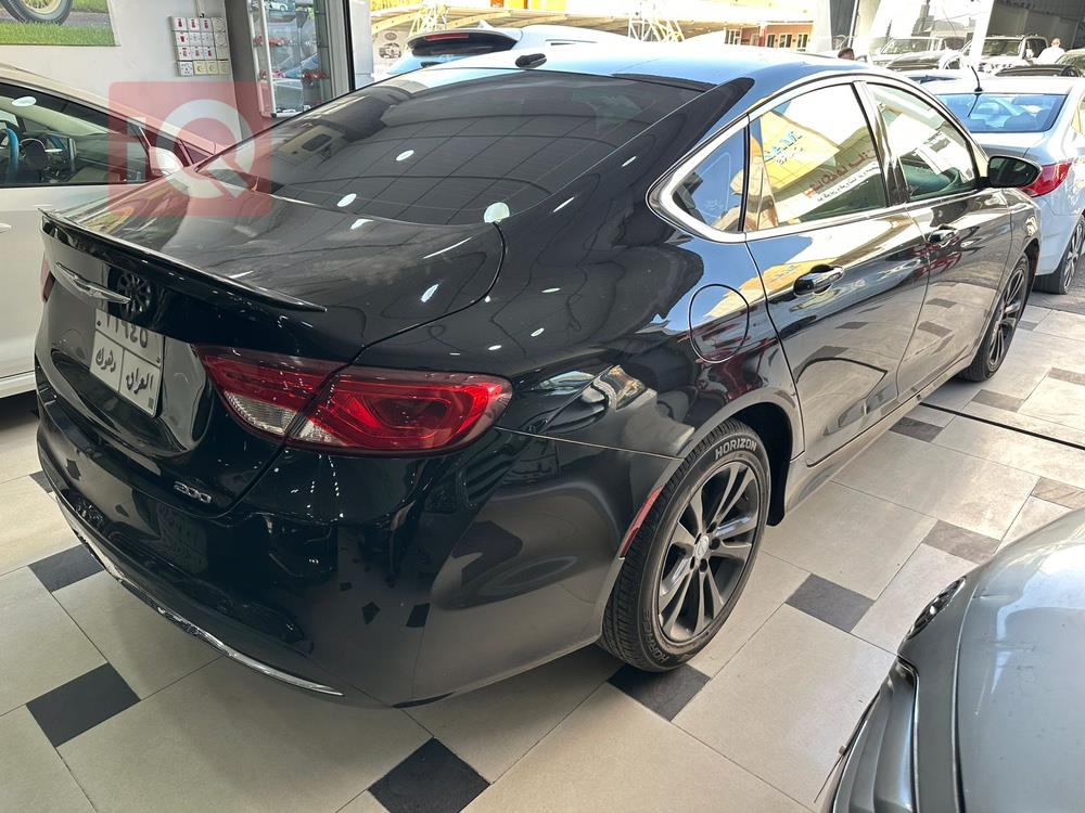 Chrysler 200